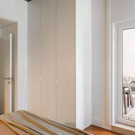 Апартаменты Karoo - 2 Bedrooms And Terrace In Santo Antonio Лиссабон